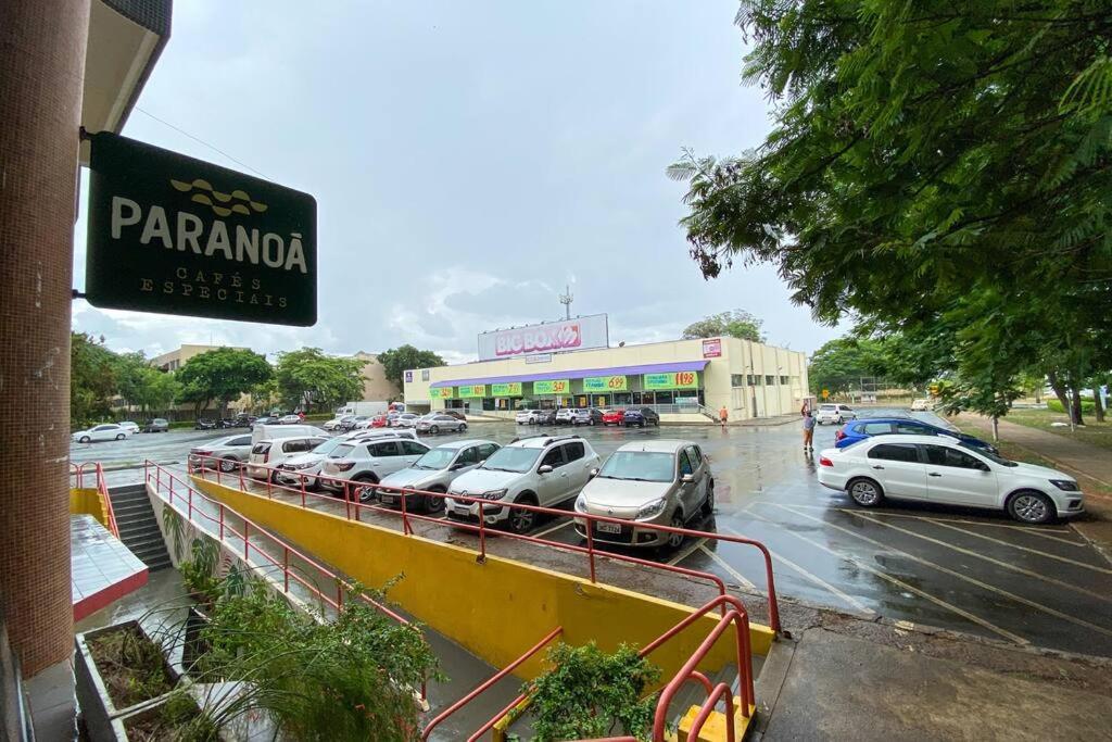Na Quadra Da Asa Norte Apartment